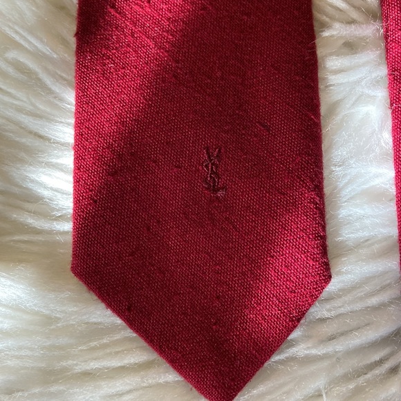 Yves SaintLaurent Man Tie - Picture 7 of 7